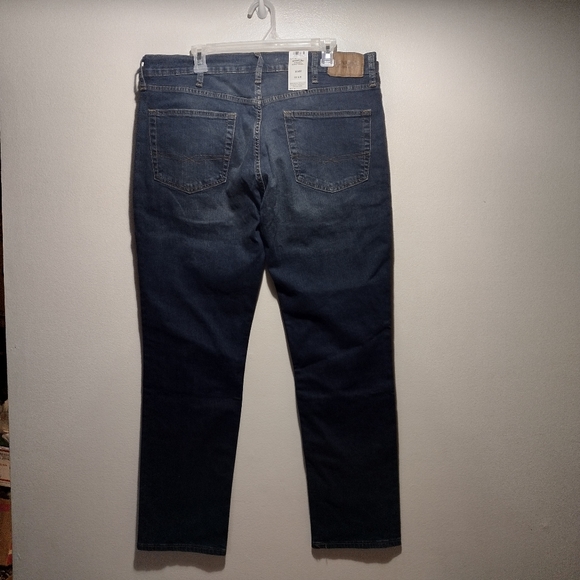 Levi Strauss Signature Super Flex Slim Fit Jeans - Picture 4 of 13